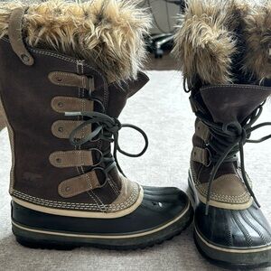 Sorel Joan of Arc women’s winter boots size 8
